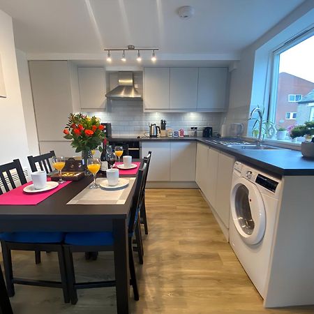 Cambridge Stays Riverside Apart Hotel With 2Br Flats At The City Centre-Parking-Balcony Экстерьер фото